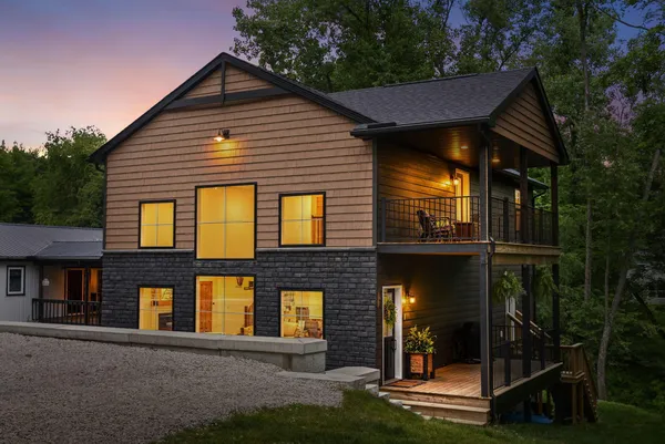 $515,000 | 225 Green Valley Drive, Howard, OH 43028