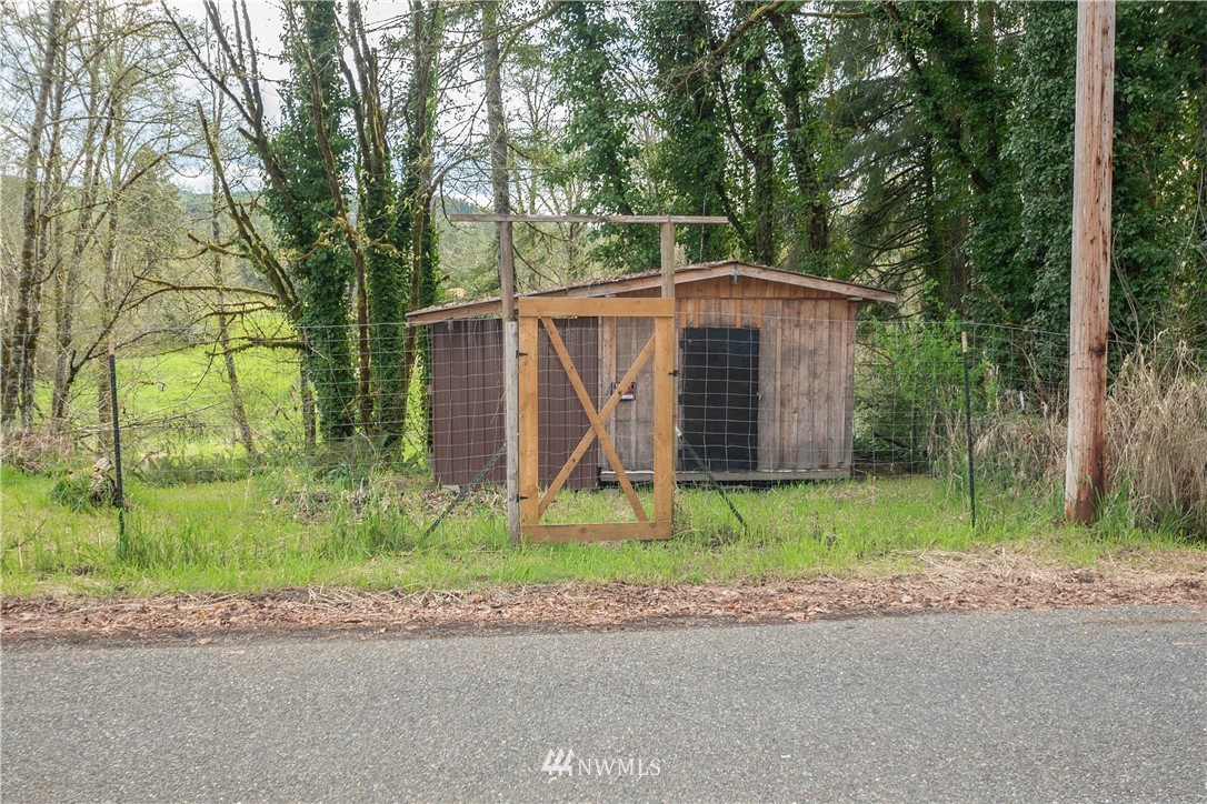 169 Hendrickson Road Vader, WA 98593 - Photo 12 of 13 Gallery Image 12