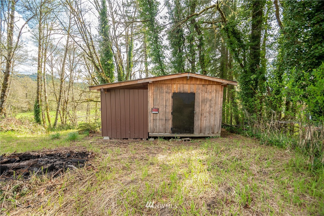169 Hendrickson Road Vader, WA 98593 - Photo 4 of 13 Gallery Image 4