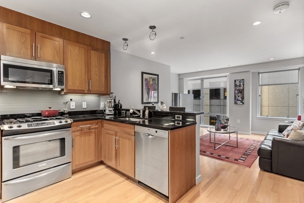 80 Broad Street, Unit 906 Boston, MA 02110 - Photo 1 of 12