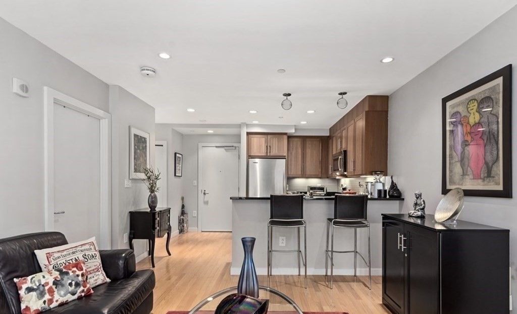 80 Broad Street, Unit 906 Boston, MA 02110 - Photo 2 of 12