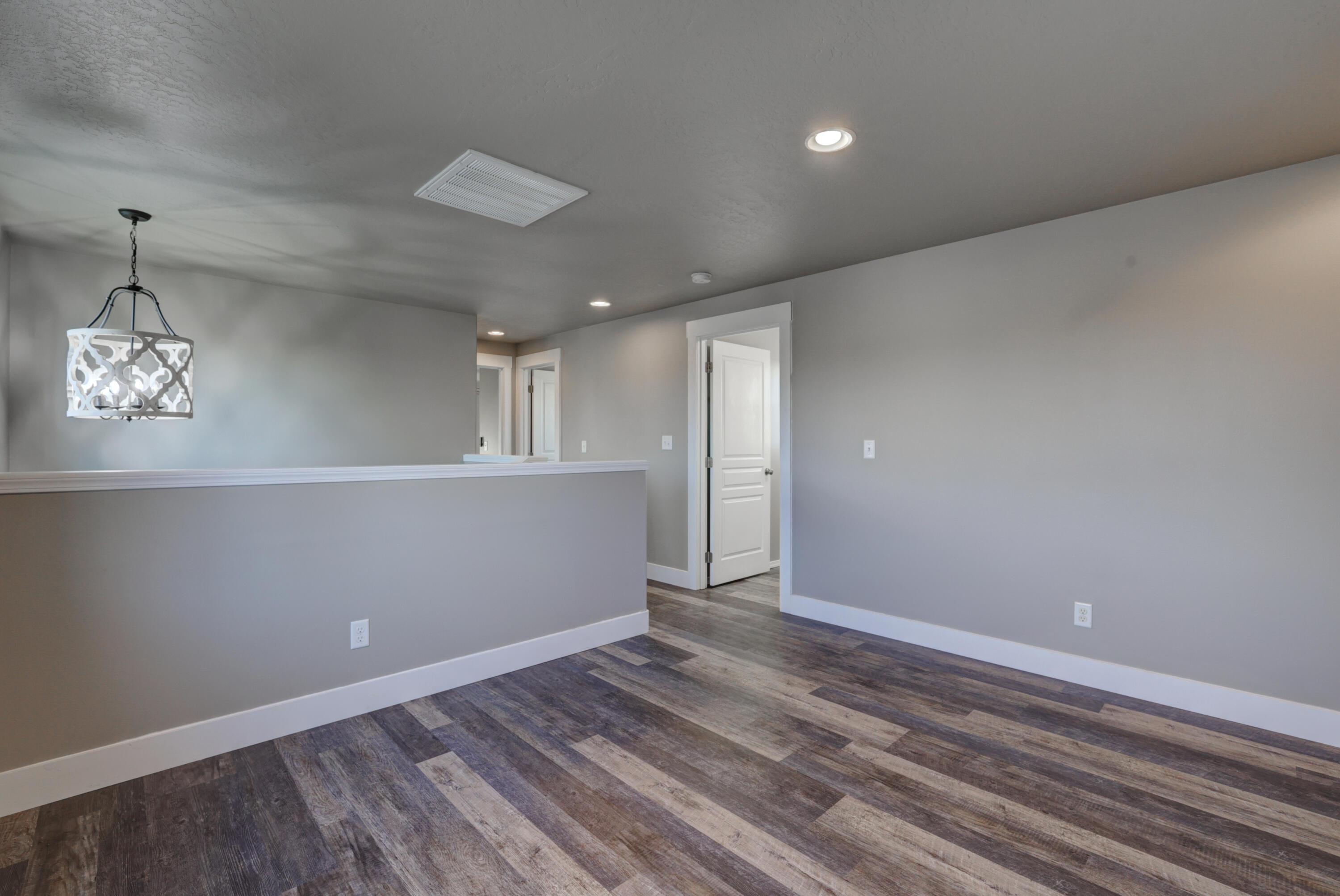 1525 Southwest 31st Street Redmond, OR 97756 - Photo 12 of 26 1525 SW 31st St-18