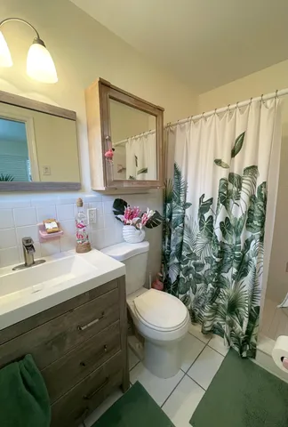 $3,500 | 266 Northeast Wavecrest Way, Boca Raton, FL 33432