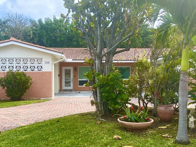 $3,500 | 266 Northeast Wavecrest Way, Boca Raton, FL 33432