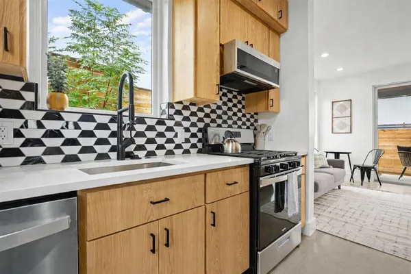 $489,000 | 2919 East 13th Street, Unit 2, Austin, TX 78702