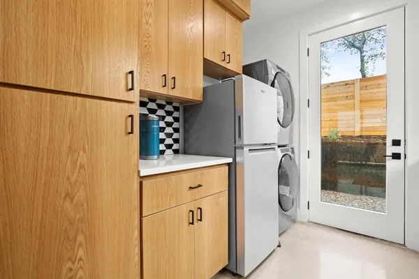 $489,000 | 2919 East 13th Street, Unit 2, Austin, TX 78702