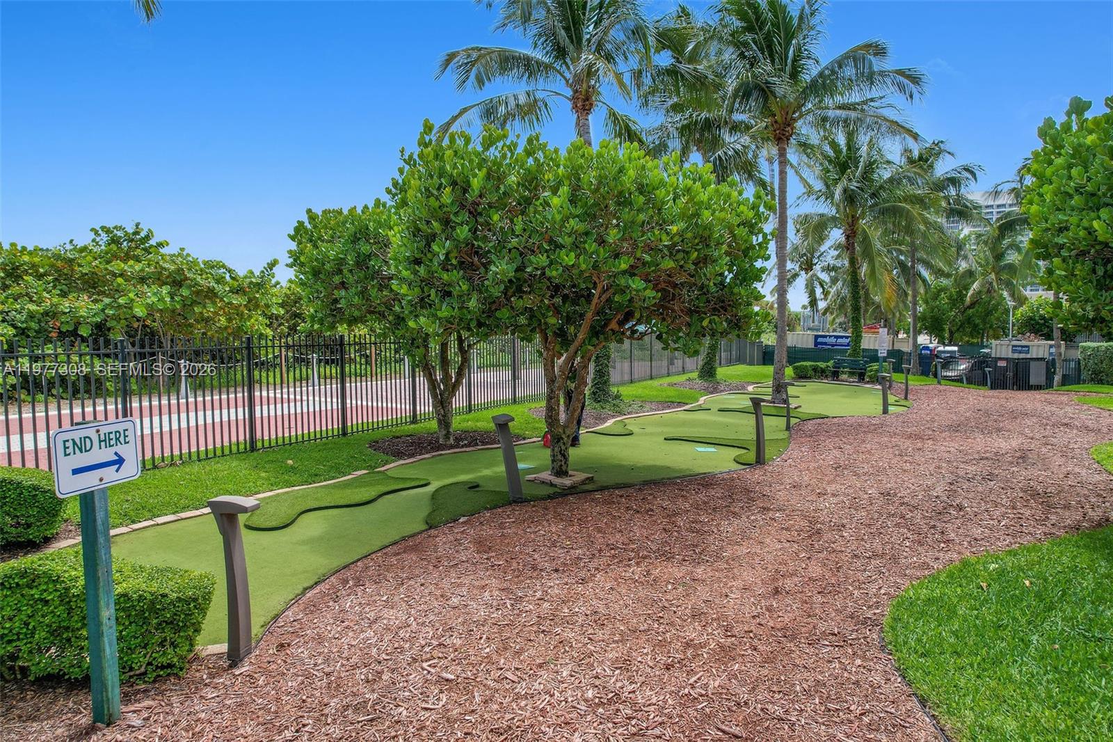 4779 Collins Avenue, Unit 1007 Miami Beach, FL 33140 - Photo 13 of 17