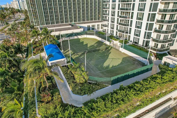 $6,500 | 4779 Collins Avenue, Unit 1007, Miami Beach, FL 33140