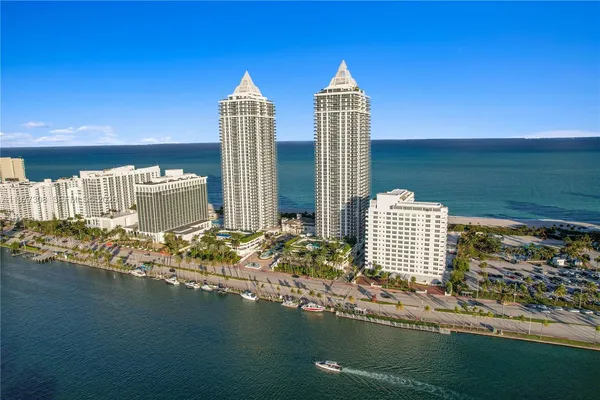 $6,500 | 4779 Collins Avenue, Unit 1007, Miami Beach, FL 33140