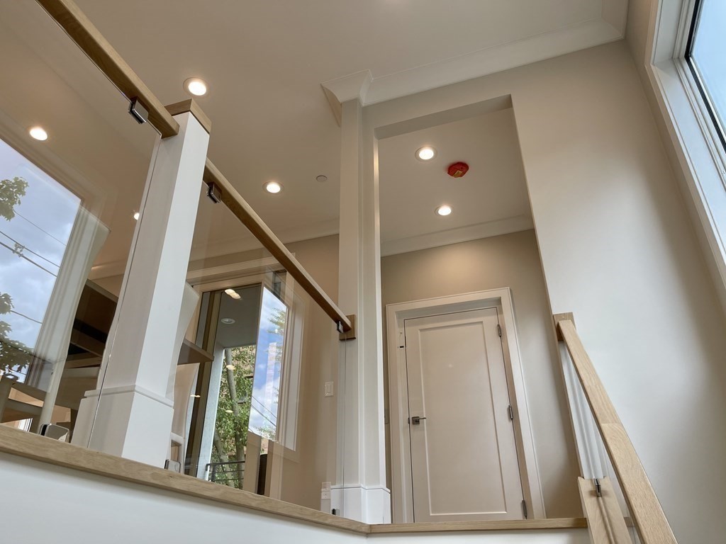 20 Fuller Street, Unit 1 Brookline, MA 02446 - Photo 11 of 39