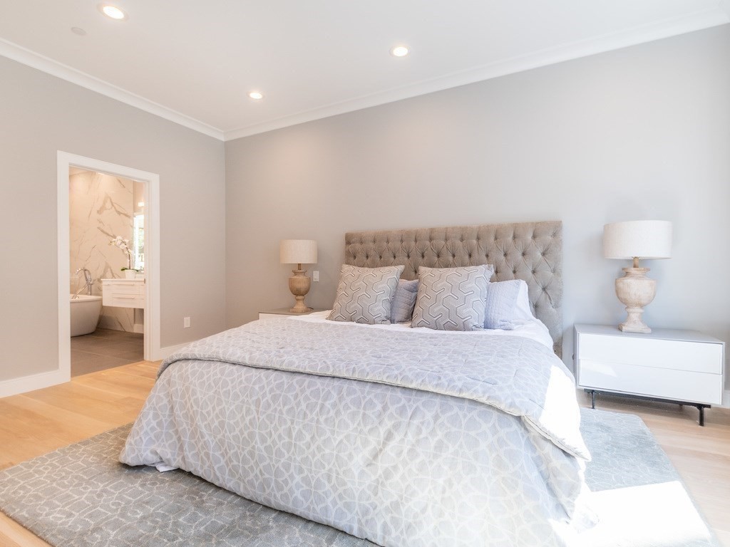 20 Fuller Street, Unit 1 Brookline, MA 02446 - Photo 15 of 39