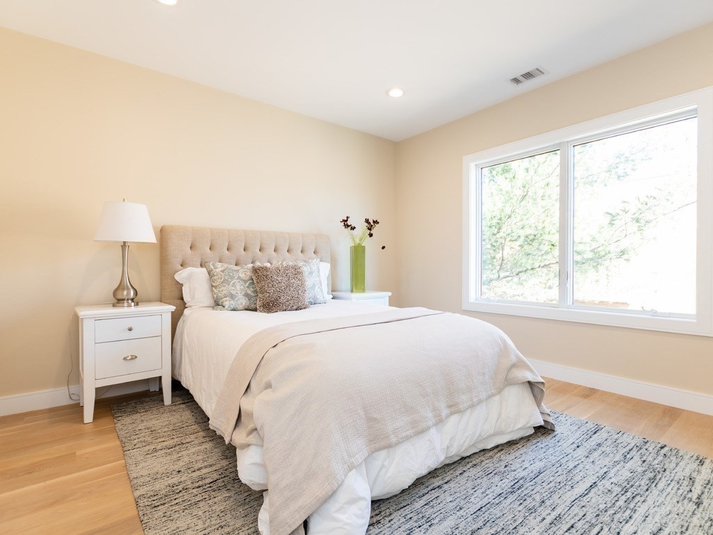 20 Fuller Street, Unit 1 Brookline, MA 02446 - Photo 23 of 39