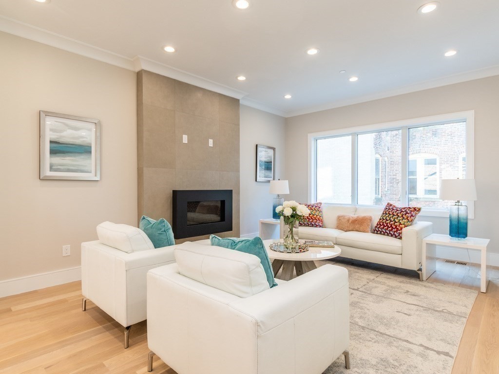 20 Fuller Street, Unit 1 Brookline, MA 02446 - Photo 5 of 39