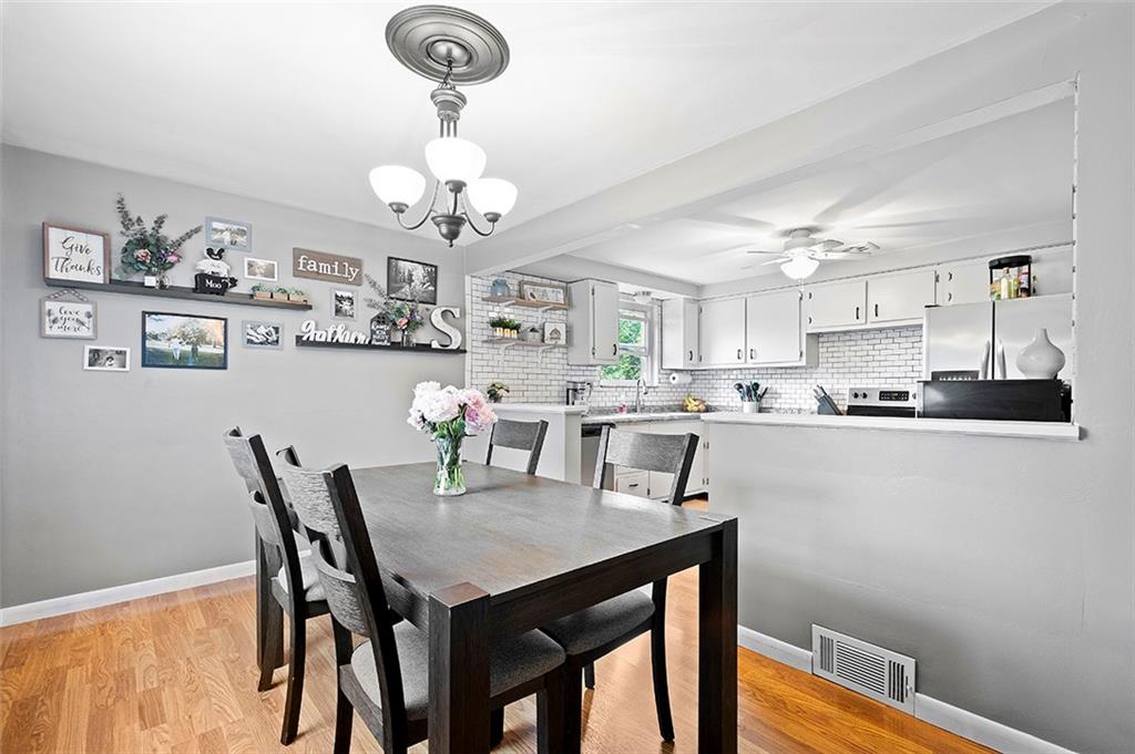 604 Idlewood Road Pittsburgh, PA 15235 - Photo 7 of 25 Gallery Image 7