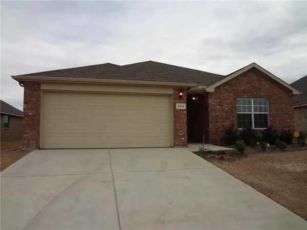 $2,450 | 904 Mazatlan Court, Arlington, TX 76002