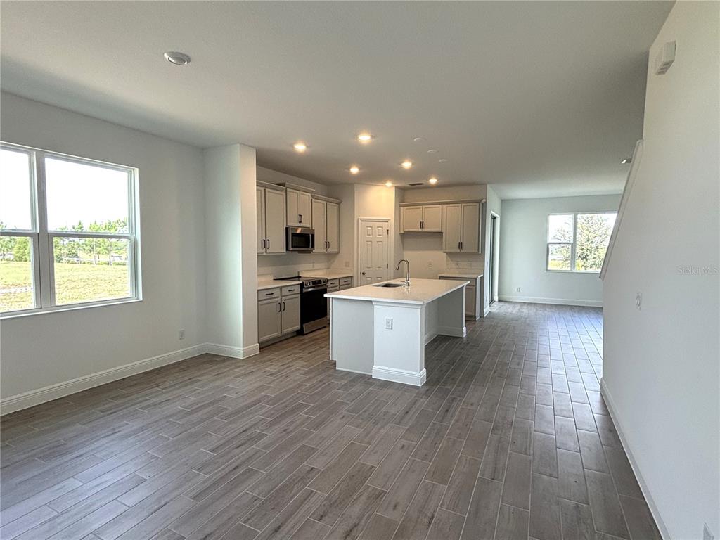 7252 Rolling Leaf Road Groveland, FL 34736 - Photo 2 of 20 Gallery Image 2