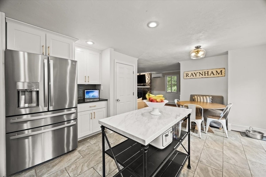 758 King Street Raynham, MA 02767 - Photo 11 of 42