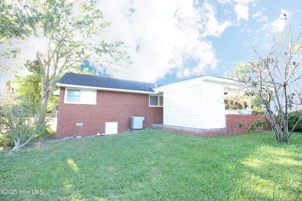 $1,650 | 134 Kenwood Avenue, Wilmington, NC 28405