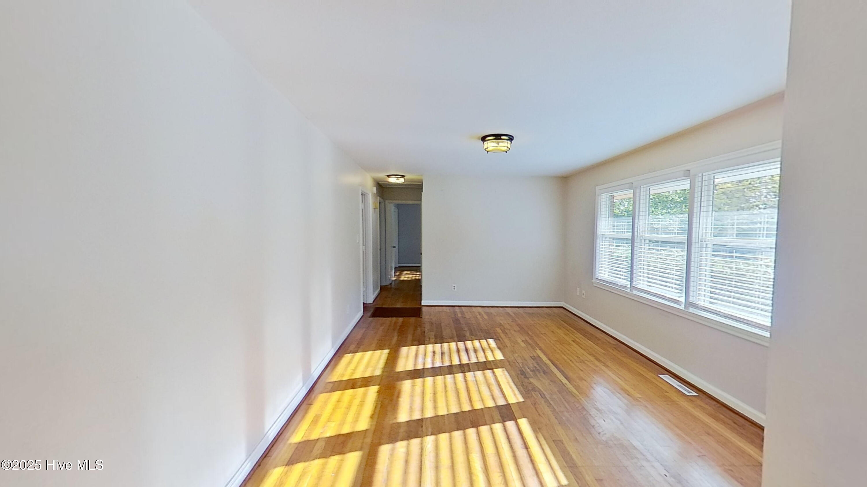 134 Kenwood Avenue Wilmington, NC 28405 - Photo 4 of 24 03-134 Kenwood Ave