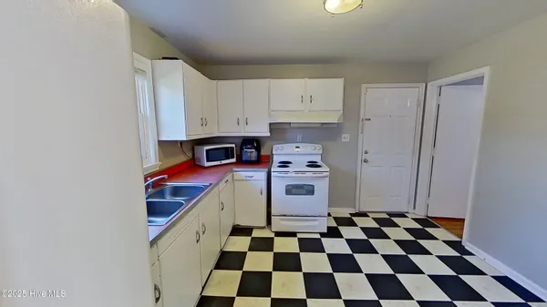$1,650 | 134 Kenwood Avenue, Wilmington, NC 28405