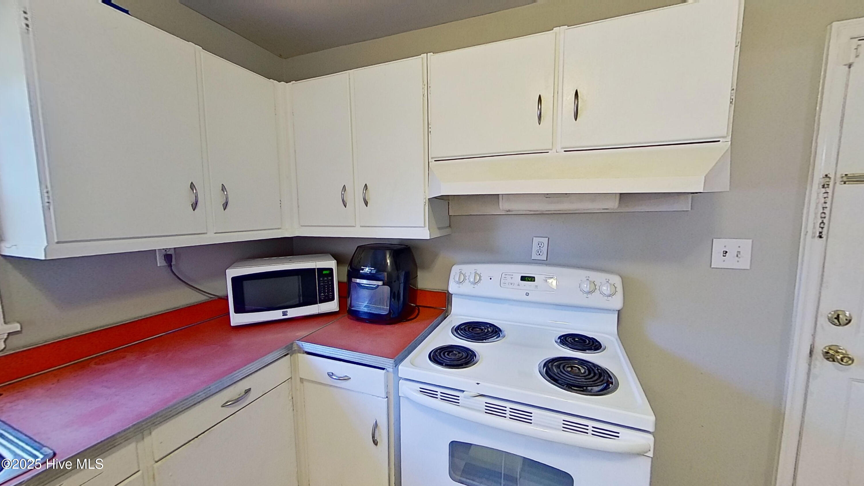 134 Kenwood Avenue Wilmington, NC 28405 - Photo 7 of 24 06-134 Kenwood Ave