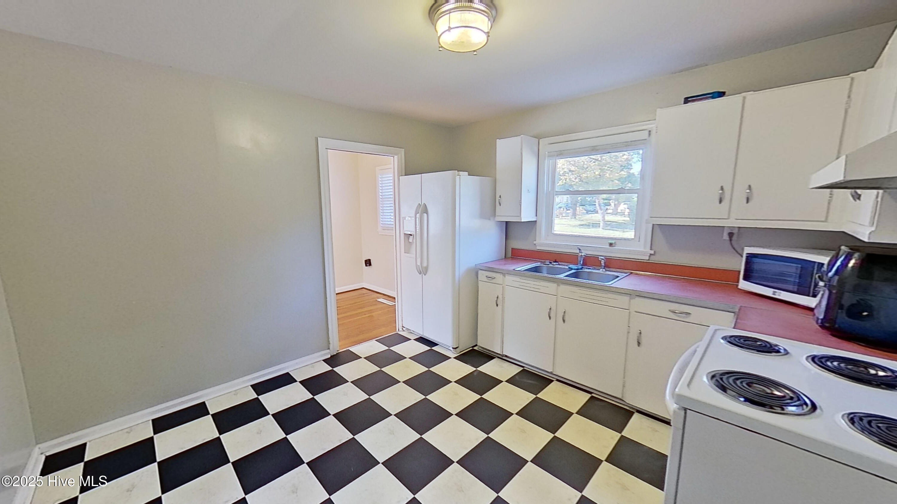 134 Kenwood Avenue Wilmington, NC 28405 - Photo 8 of 24 07-134 Kenwood Ave