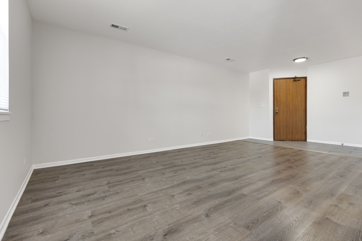 46 Gant Circle, Unit A Streamwood, IL 60107 - Photo 4 of 20