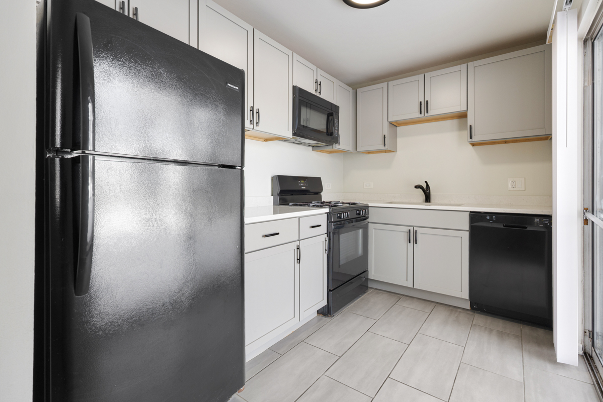 46 Gant Circle, Unit A Streamwood, IL 60107 - Photo 7 of 20