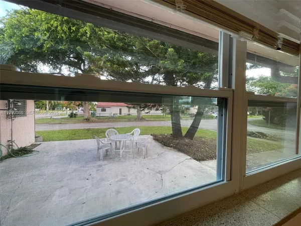 $1,400 | 1850 North 27th Avenue, Unit A, Hollywood, FL 33020