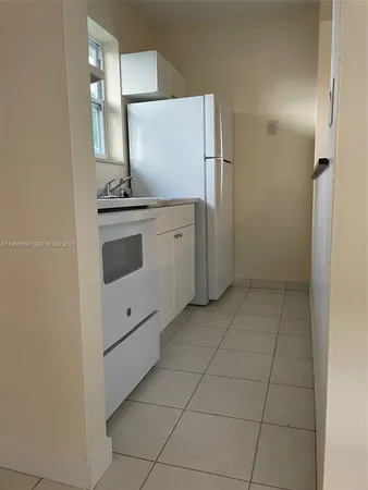 $1,400 | 1850 North 27th Avenue, Unit A, Hollywood, FL 33020