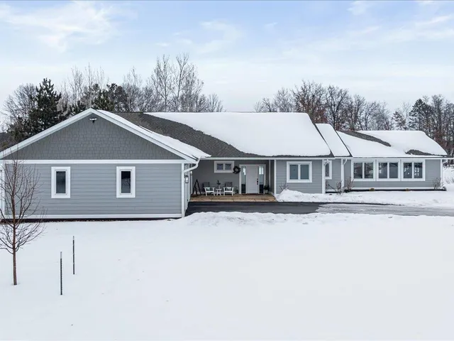 $999,900 | 12324 Sorenson Lake Road, Merrifield, MN 56465