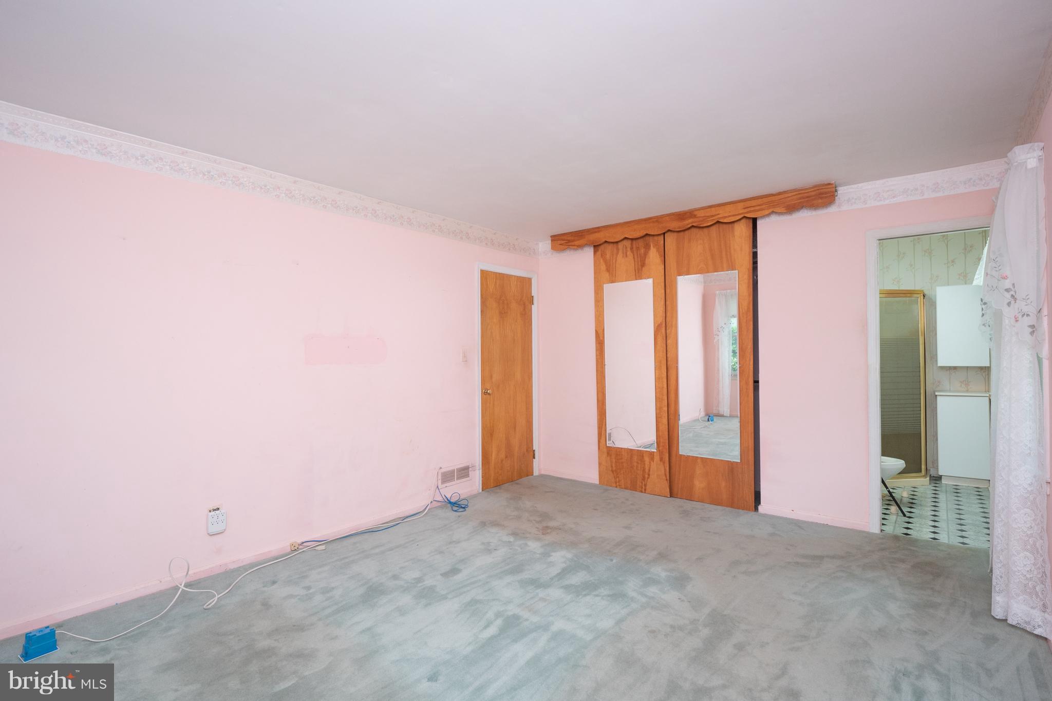 8612 Inwood Road Baltimore, MD 21244 - Photo 15 of 26 Bedroom (Master)