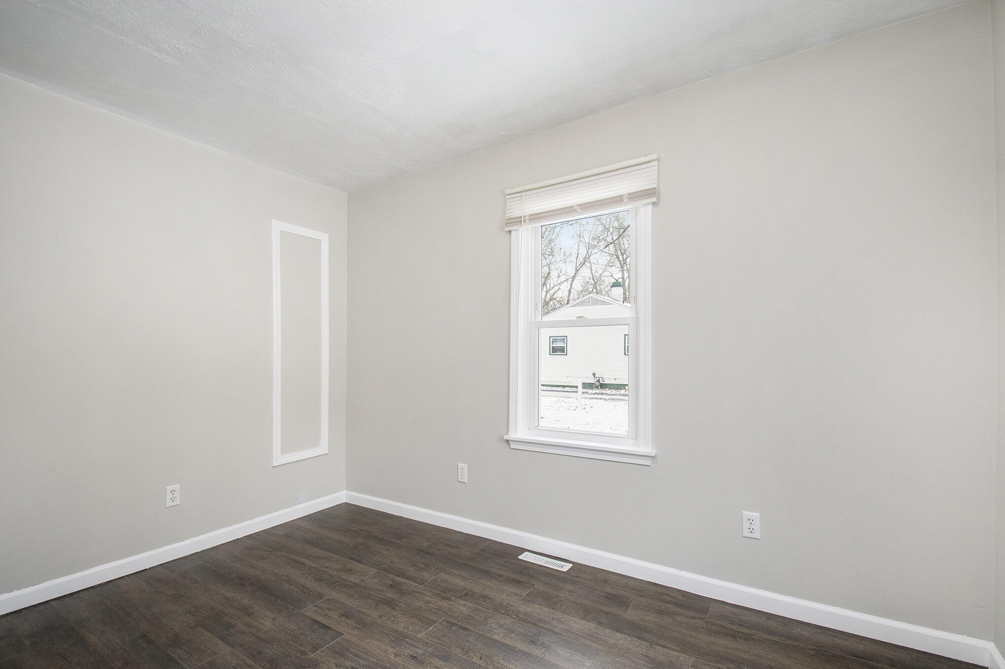 3030 South 13th Street Niles, MI 49120 - Photo 11 of 28 Primary Bedroom