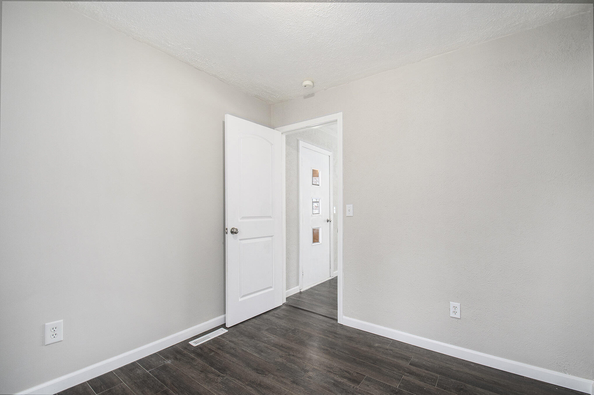 3030 South 13th Street Niles, MI 49120 - Photo 16 of 28 Bedroom 2