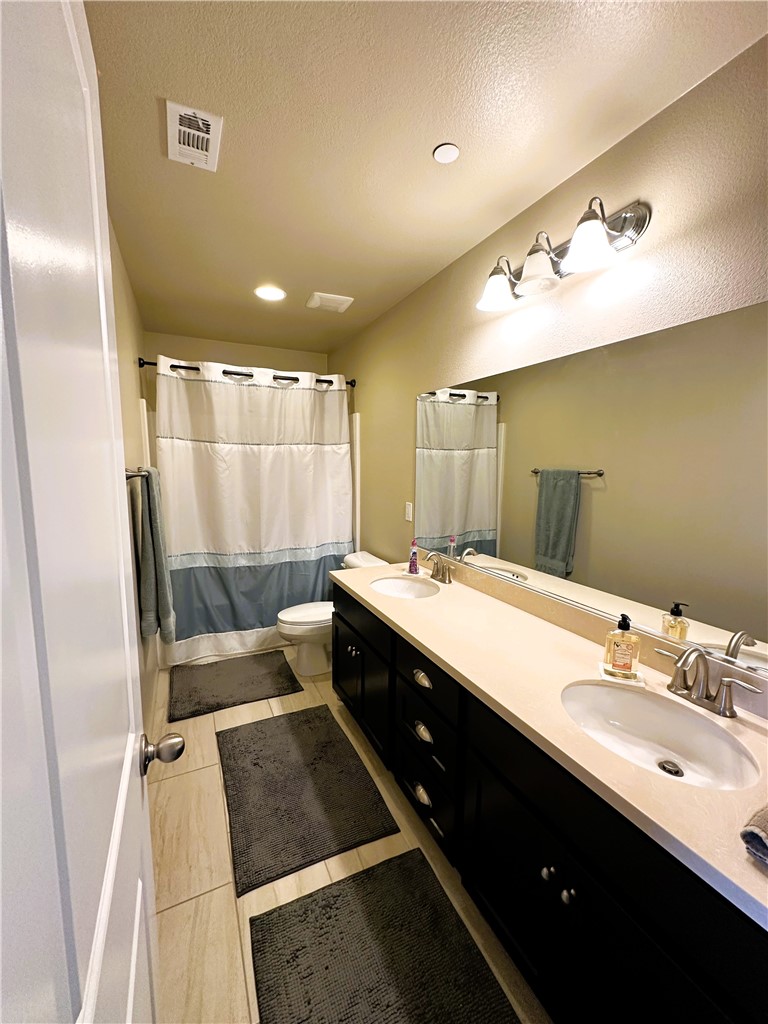 30097 Pine Needle Road Menifee, CA 92585 - Photo 36 of 61 Full Bath 2 ~ 2nd Floor