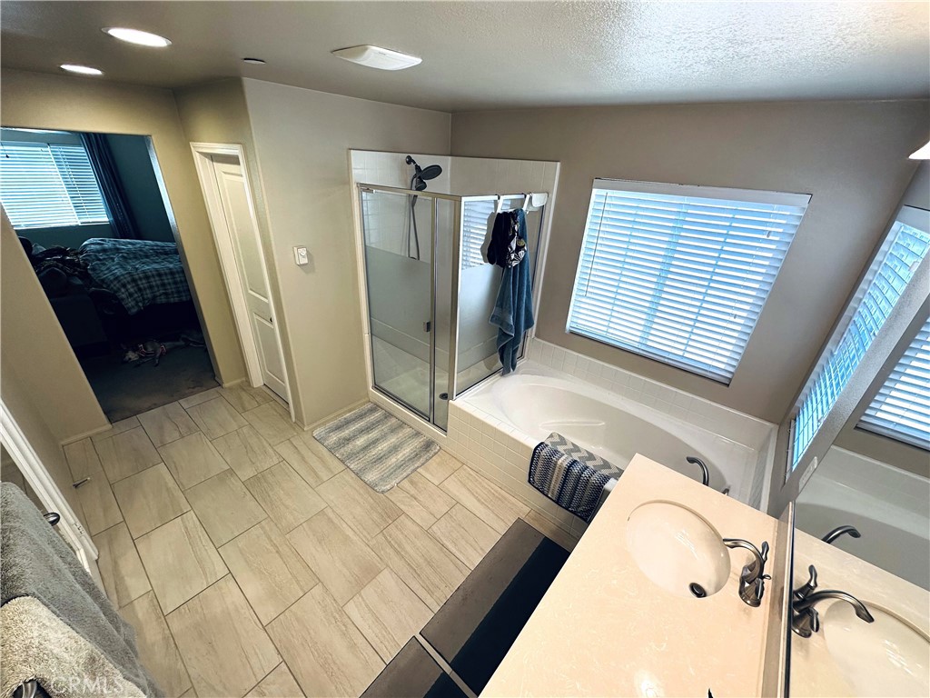 30097 Pine Needle Road Menifee, CA 92585 - Photo 46 of 61 Main Suite Bath