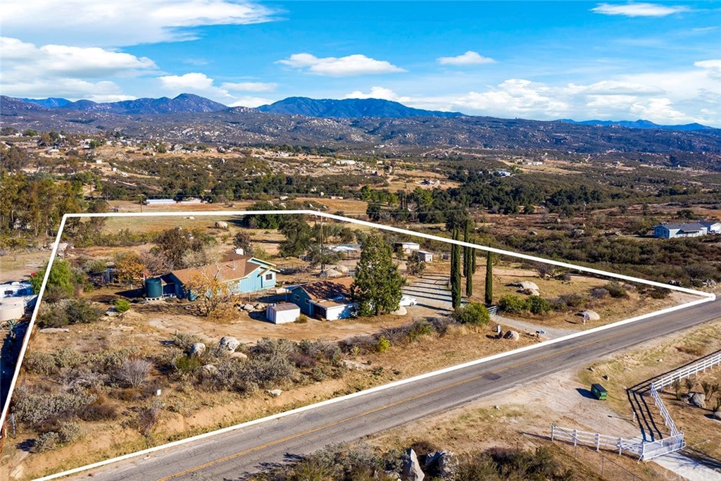 31305 Red Mountain Road Hemet, CA 92544 - Photo 43 of 54 Gallery Image 43
