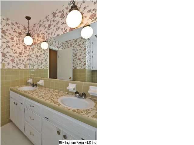 527 12th Street Southwest Alabaster, AL 35007 - Photo 17 of 32