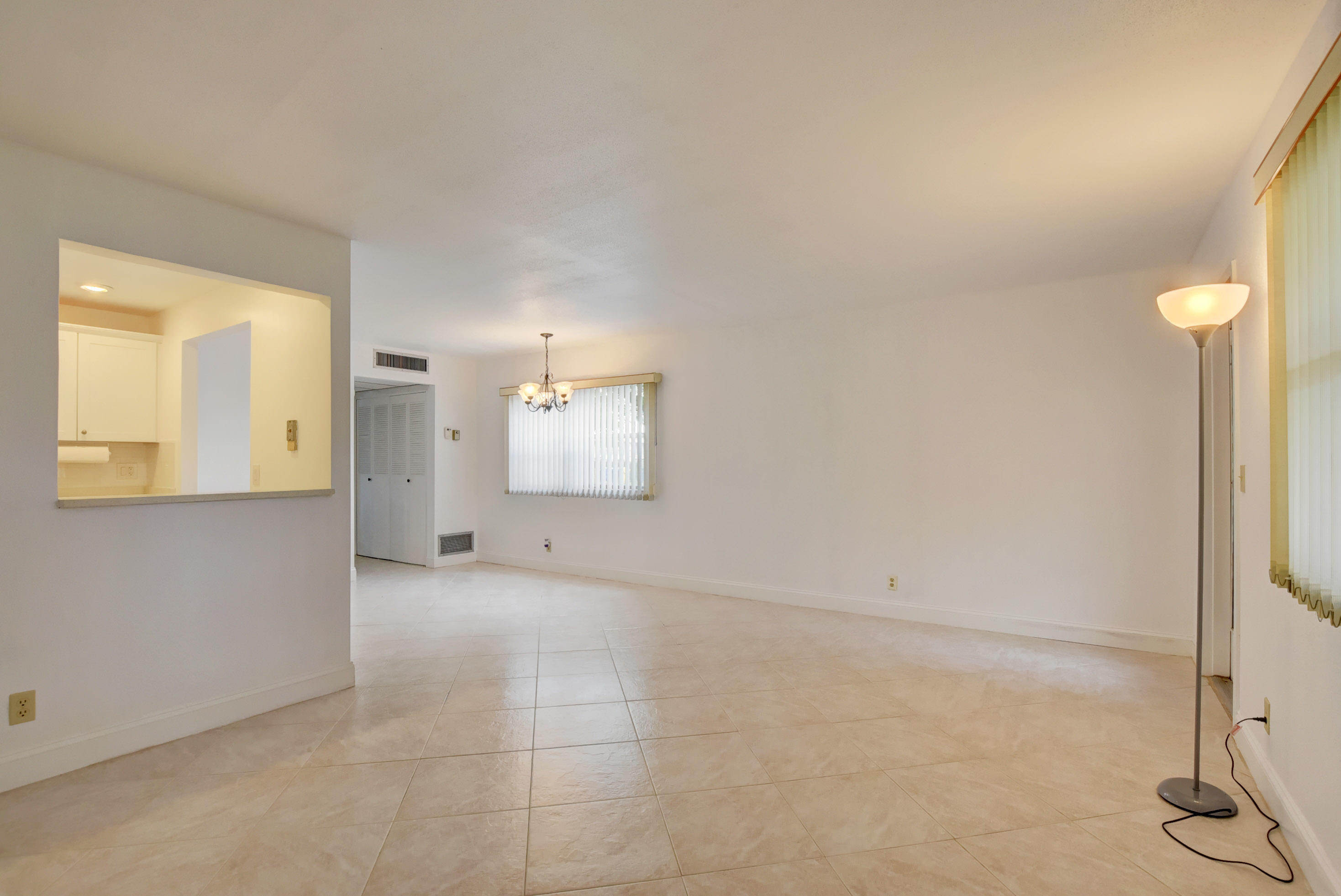 339 Monaco Way Delray Beach, FL 33446 - Photo 11 of 28 DSC_5616And4more