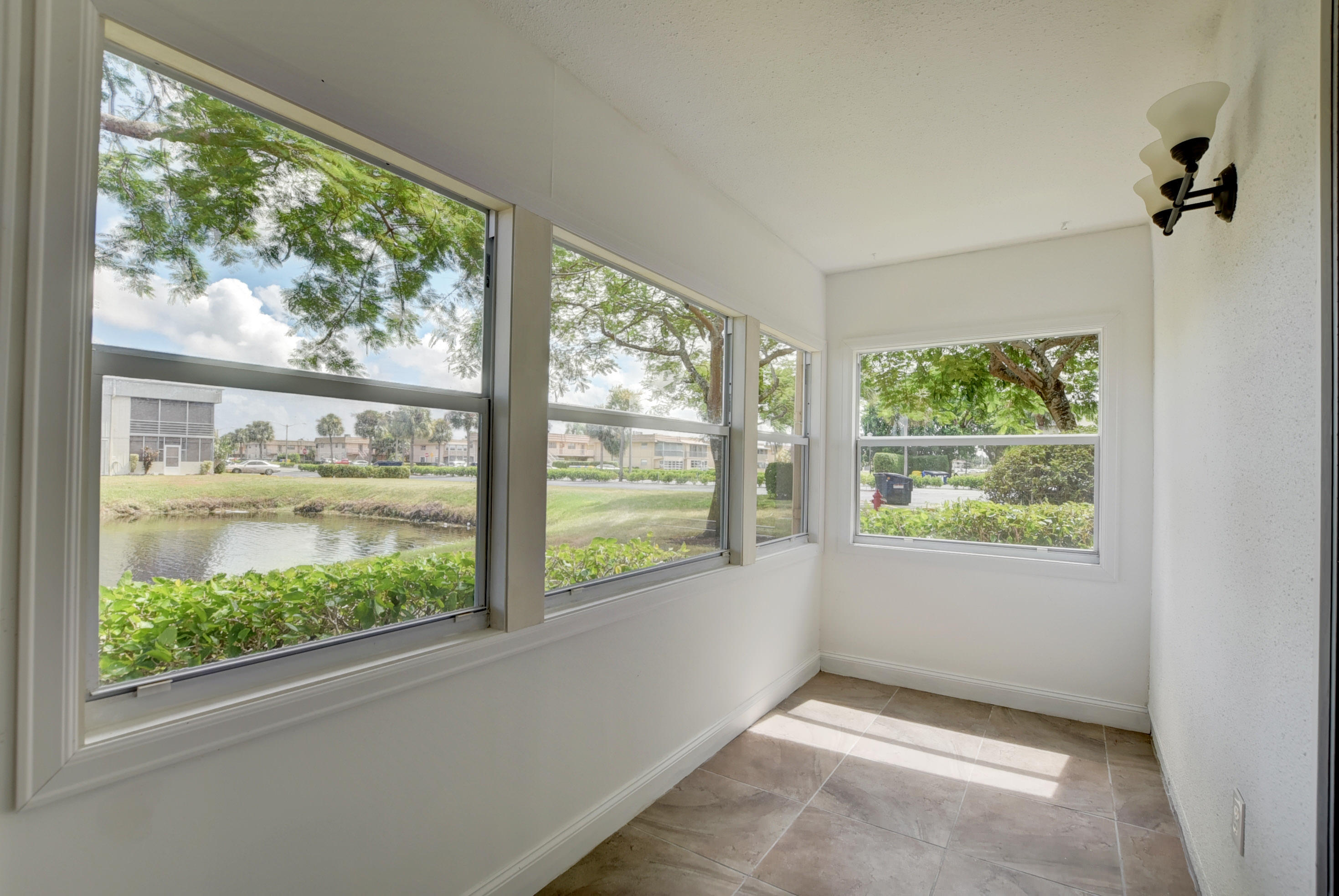 339 Monaco Way Delray Beach, FL 33446 - Photo 24 of 28 DSC_5681And4more