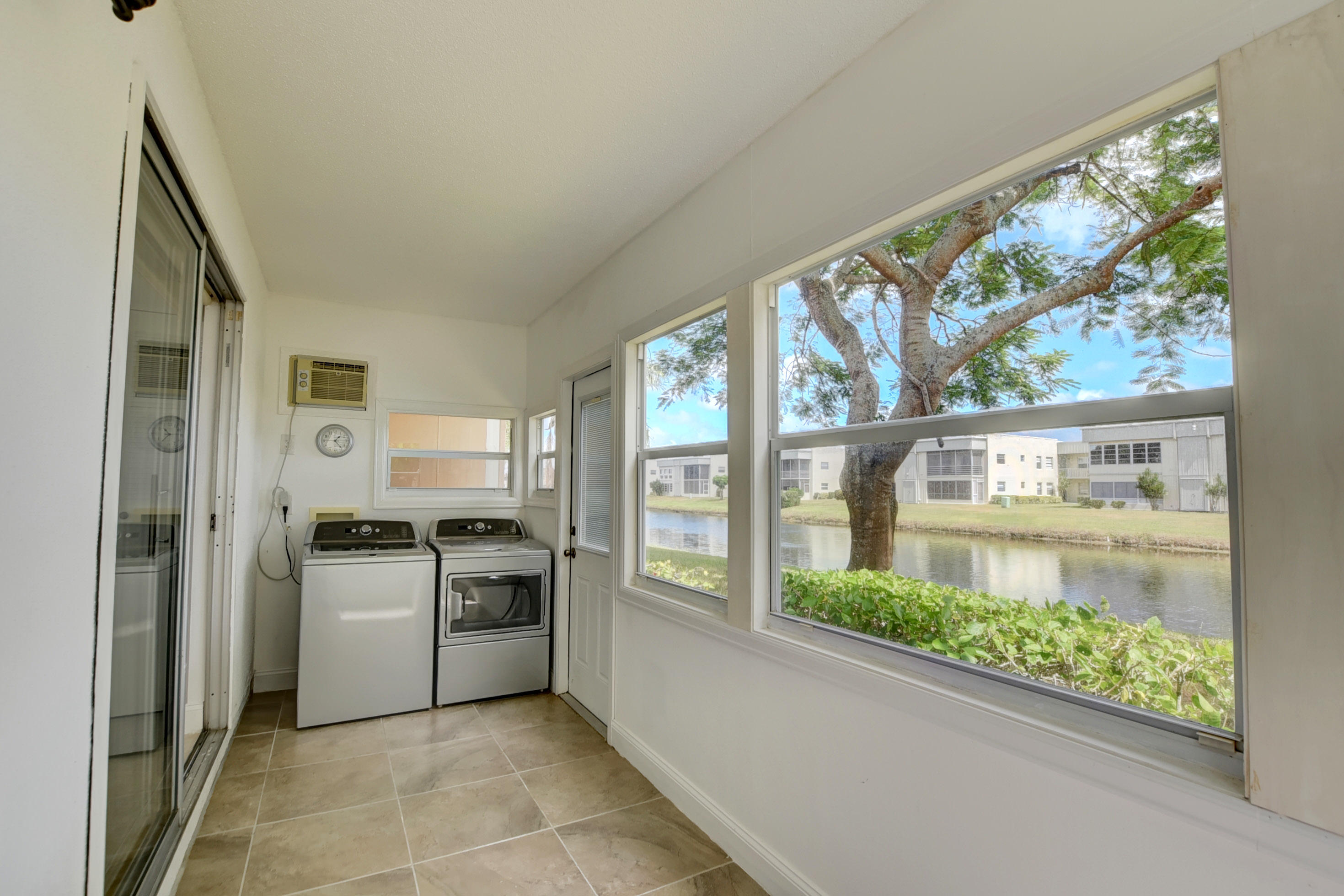 339 Monaco Way Delray Beach, FL 33446 - Photo 25 of 28 DSC_5686And4more