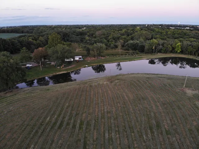 a view of a city street view