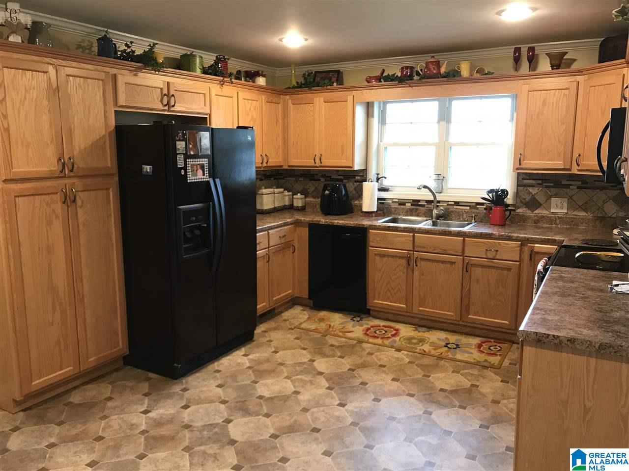 47 Virginia Street Oneonta, AL 35121 - Photo 8 of 23