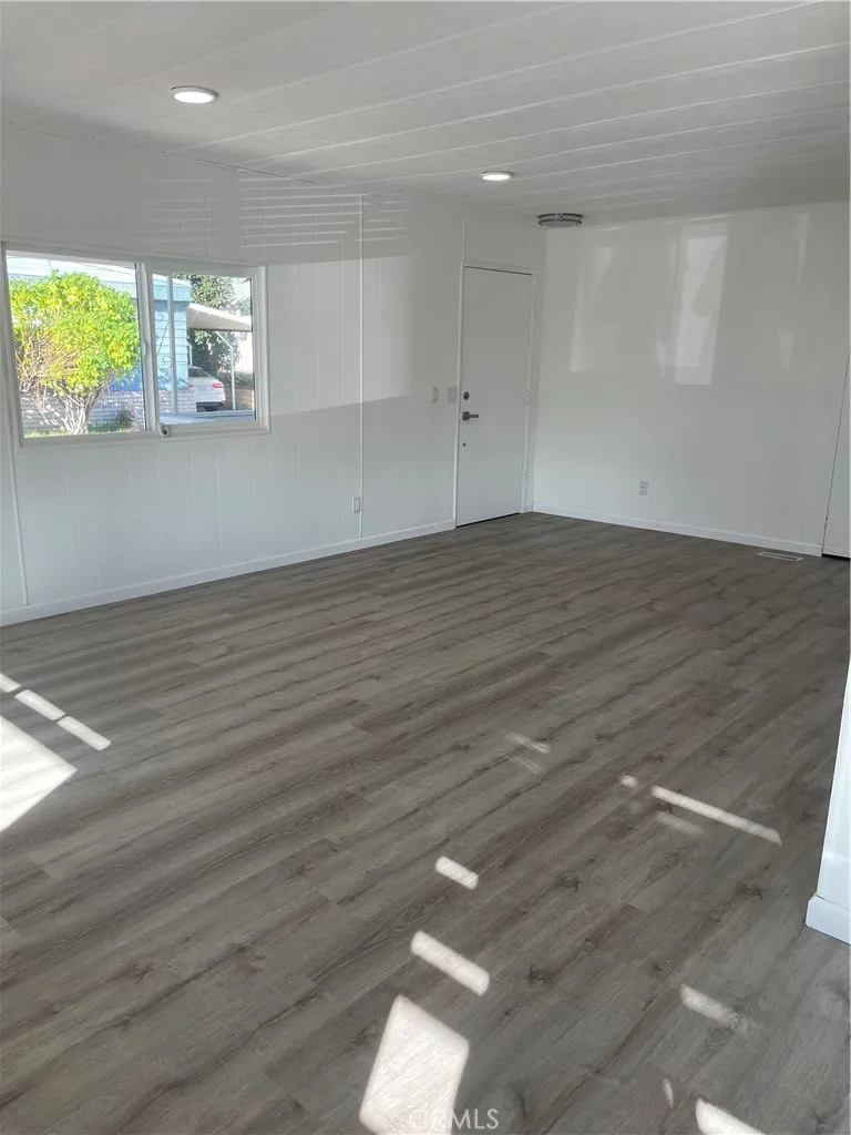 1155 South Riverside Avenue, Unit 7 Rialto, CA 92376 - Photo 10 of 38