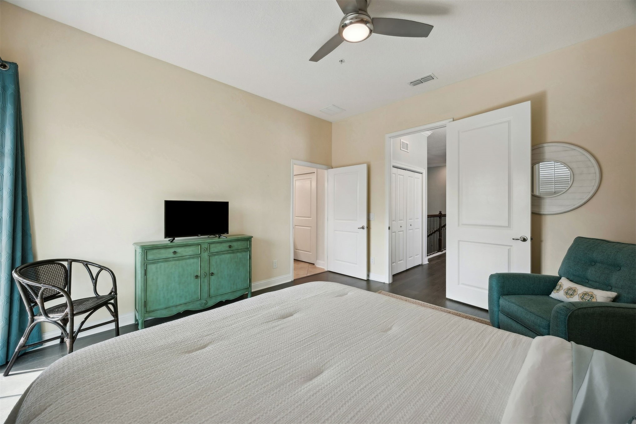 95049 Summer Crossing Road, Unit 1502 Fernandina Beach, FL 32034 - Photo 25 of 61 a bedroom with a bed and a television