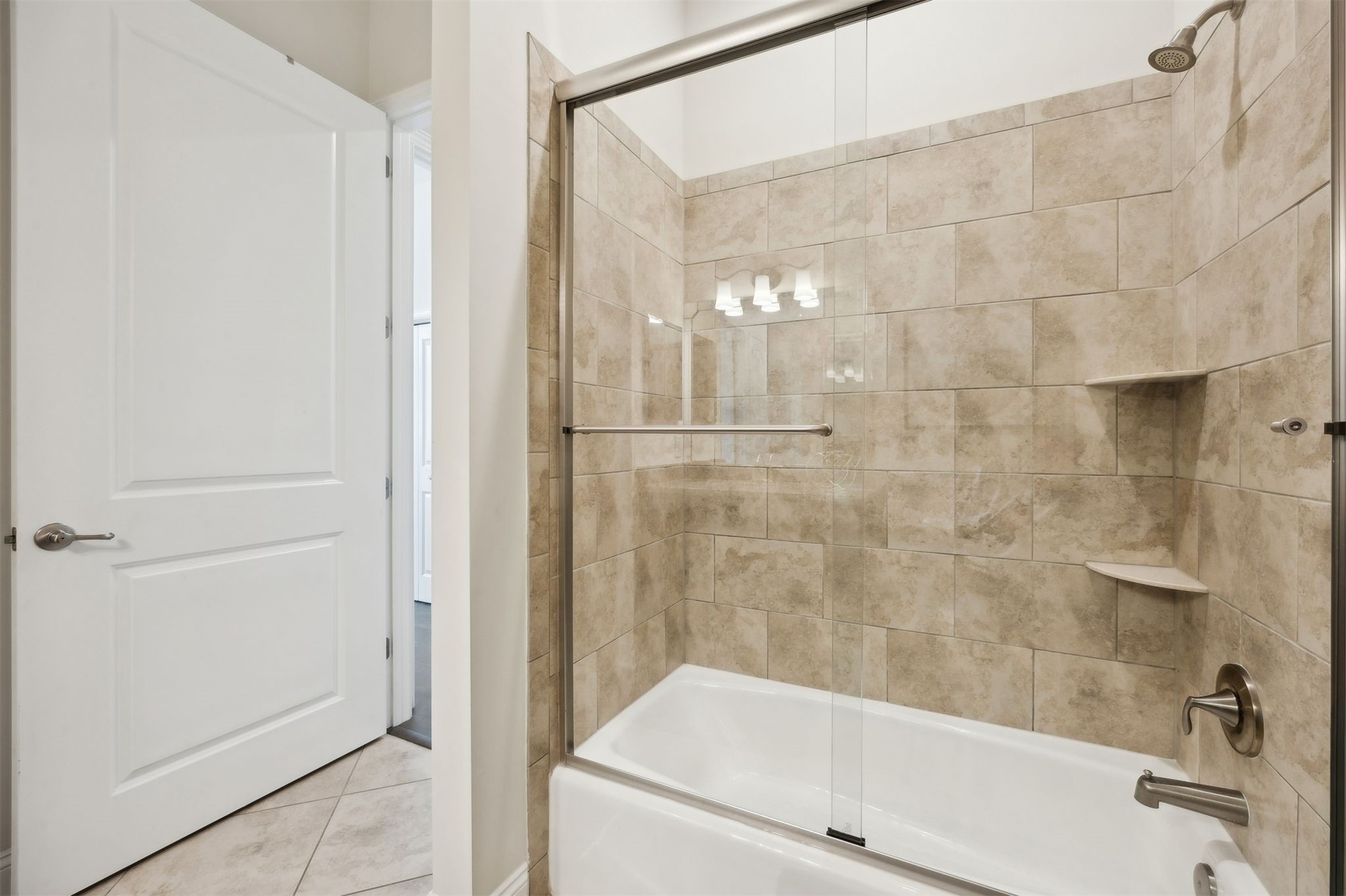 95049 Summer Crossing, Unit 1502 Fernandina Beach, FL 32034 - Photo 35 of 59 Guest bath