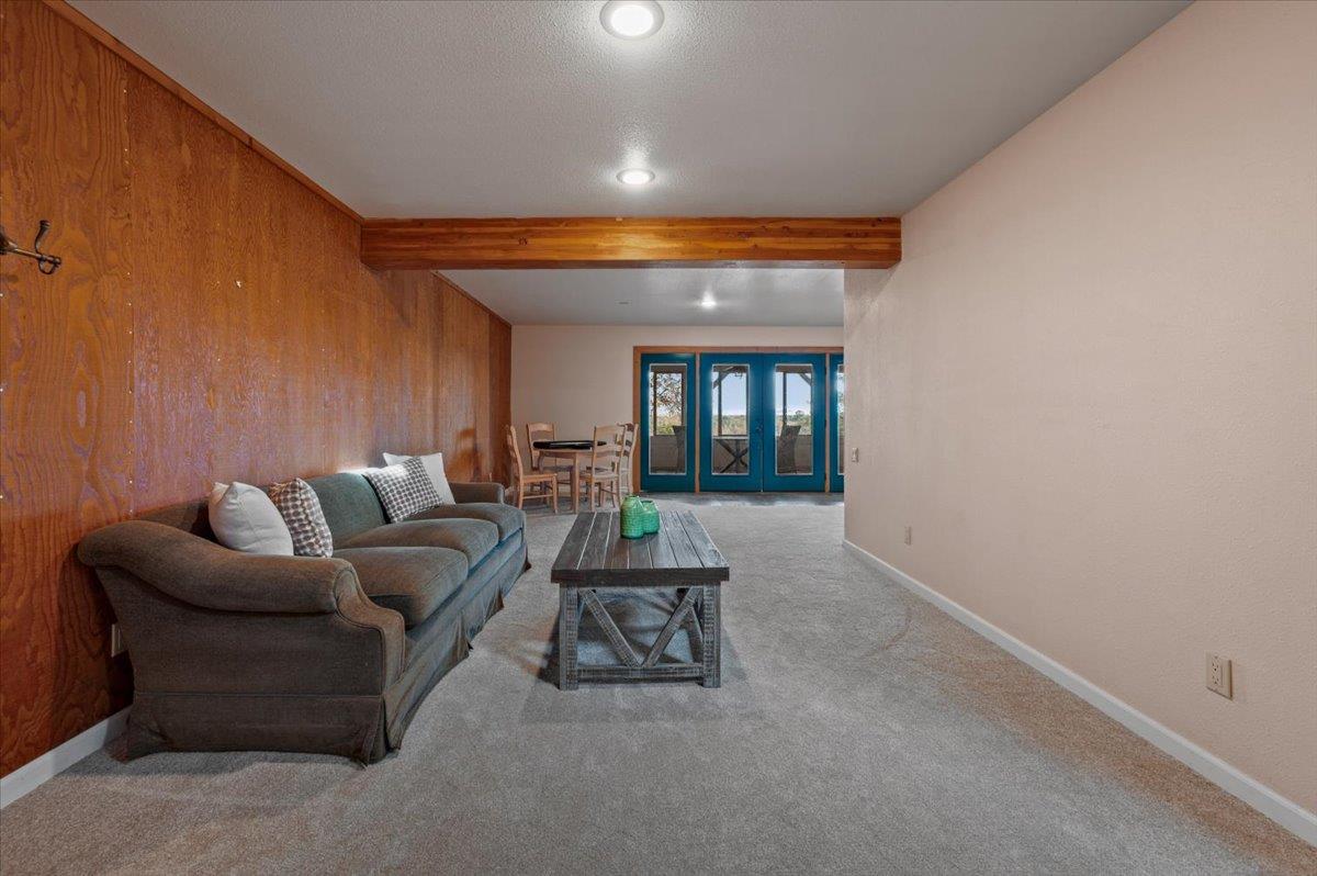 16000 Southridge Road Penn Valley, CA 95946 - Photo 39 of 75 a living room with furniture