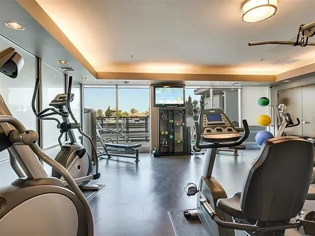 $2,200 | 300 Bowie Street, Unit 2504, Austin, TX 78703