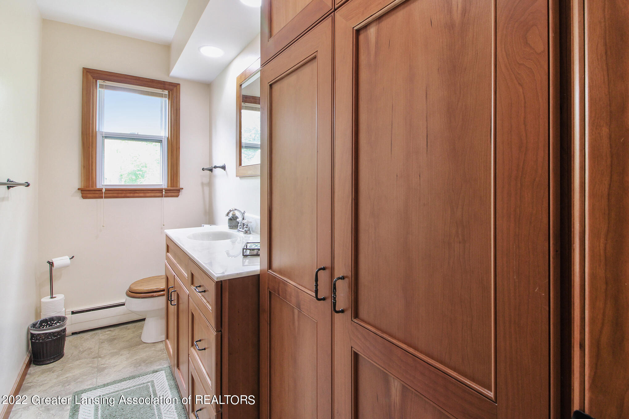 1121 North Waverly Road Lansing, MI 48917 - Photo 9 of 29 IMG_1596