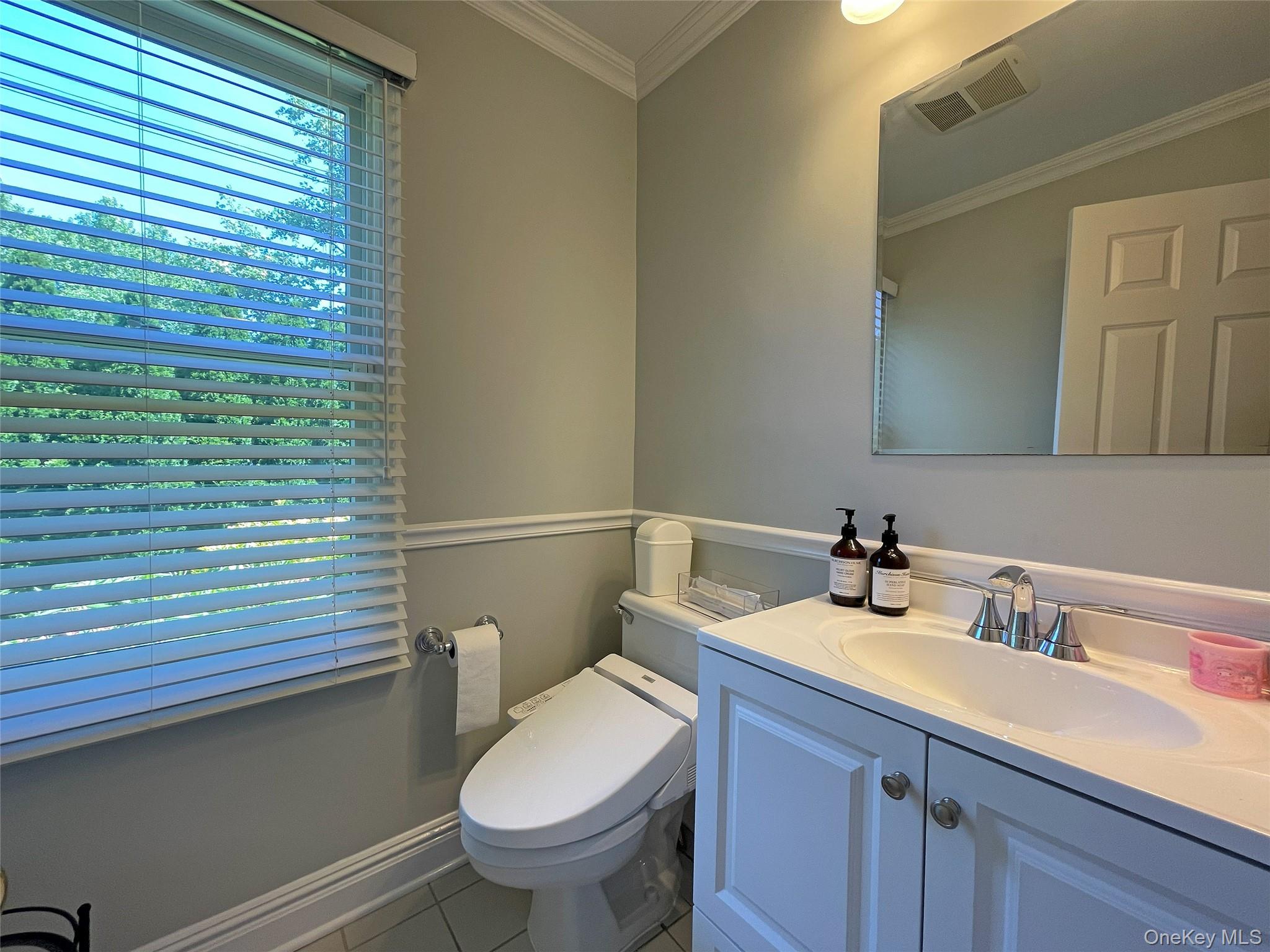 241 Central Avenue Rye, NY 10580 - Photo 8 of 22 1st Fl powder room
